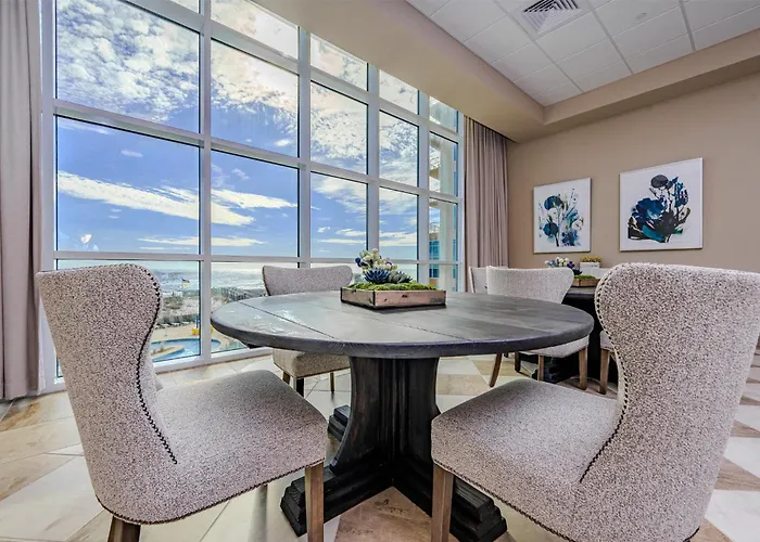 Phoenix Gulf Towers 905